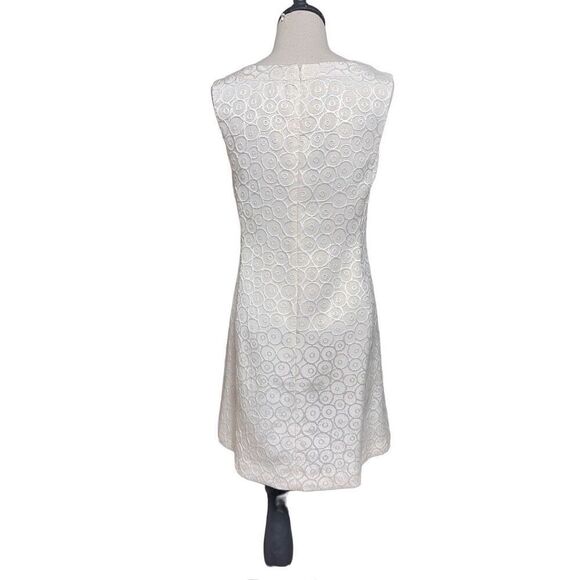 Nine West Off White Gold Sleeveless Shimmery Brocade Mod Style Dress Size 4 - Picture 4 of 5